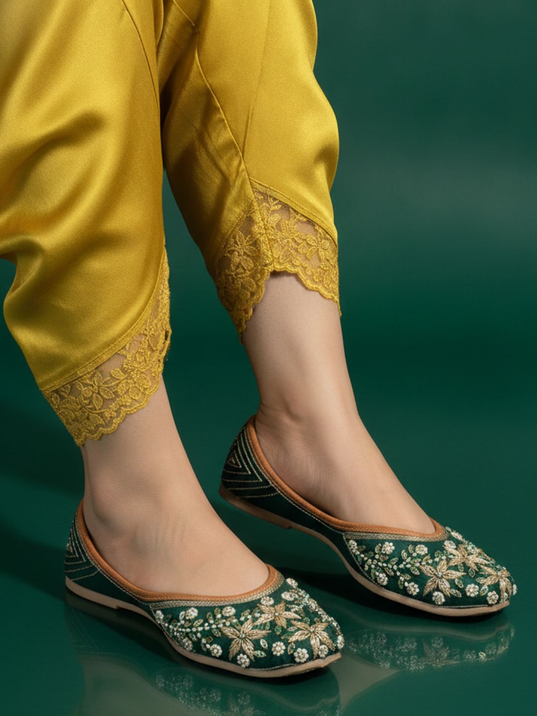 Women's Yellow Indian Ethnic Punjabi Jutti Mojari Footwear