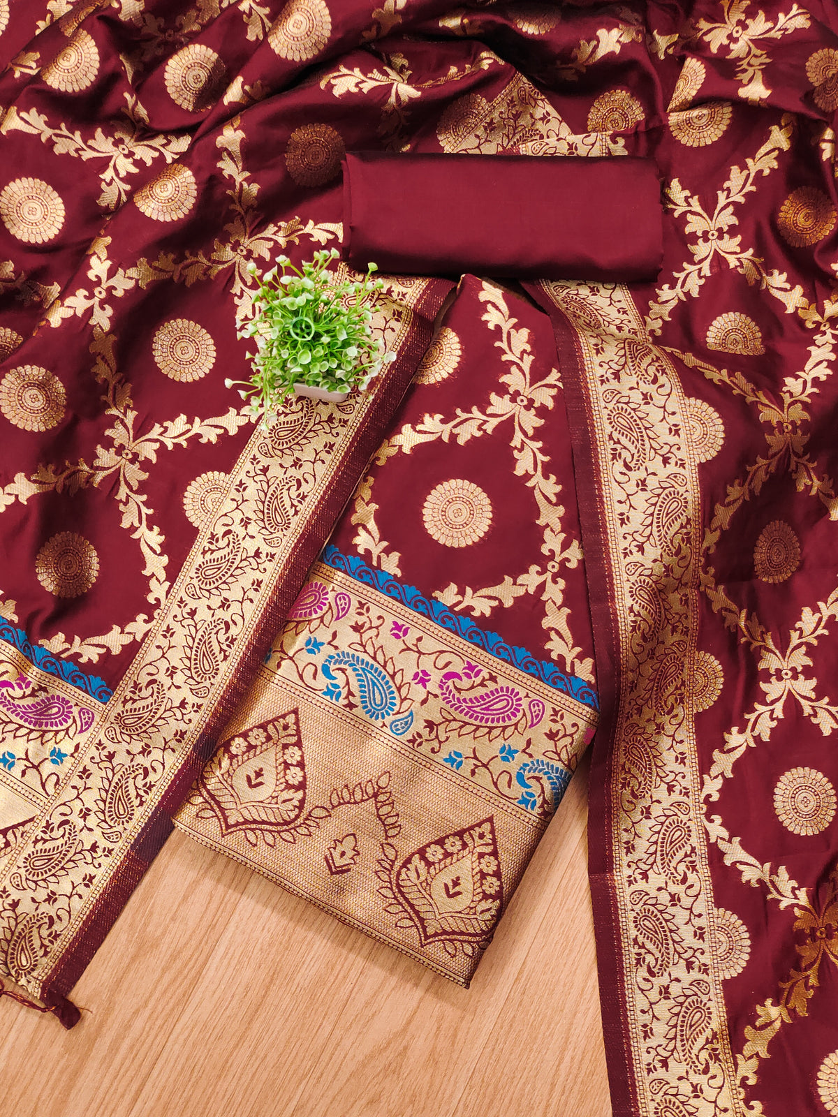 Color_Maroon