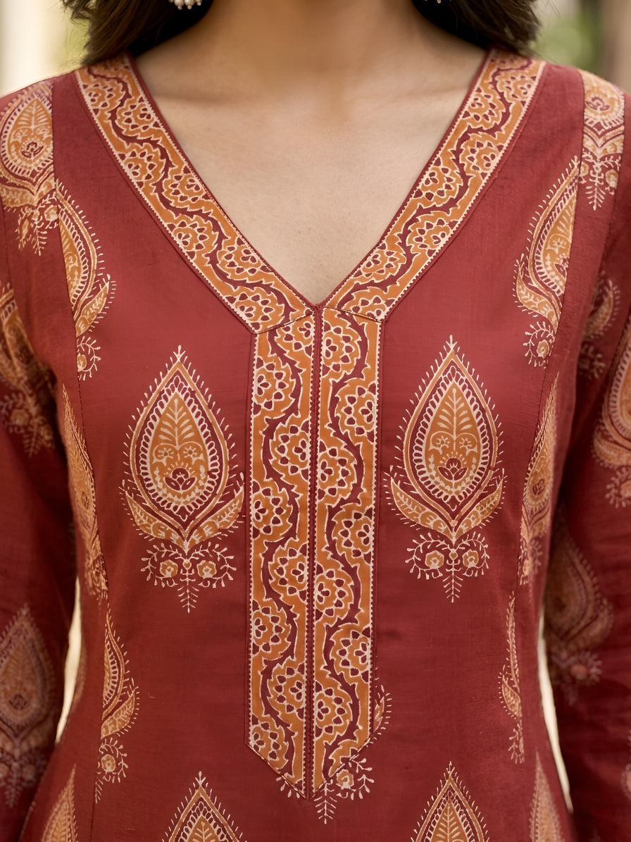 Color_Maroon