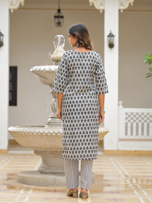 Color_Grey 
