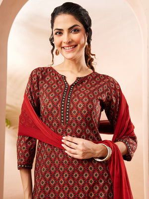Color_Maroon