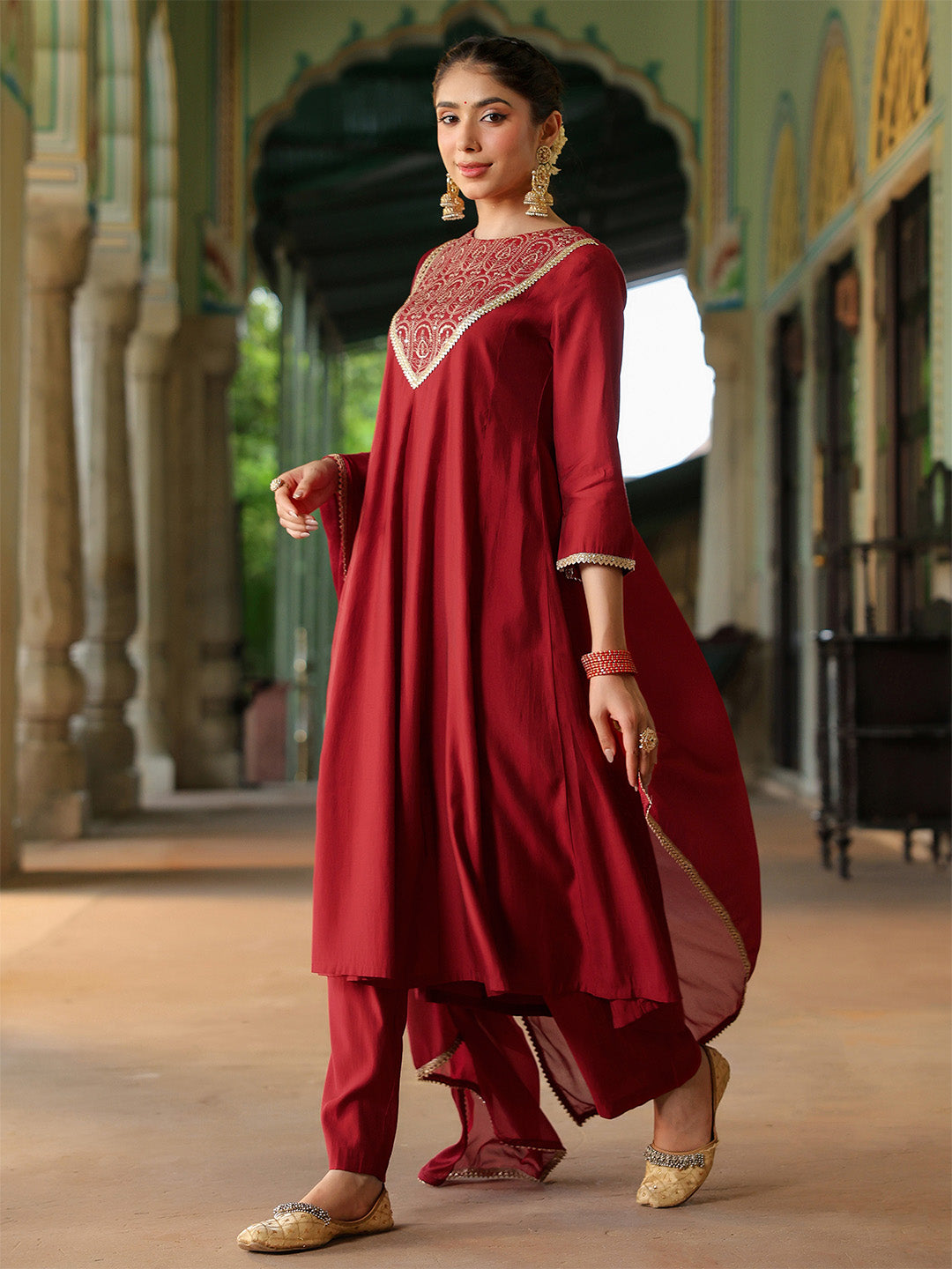 Color_Maroon