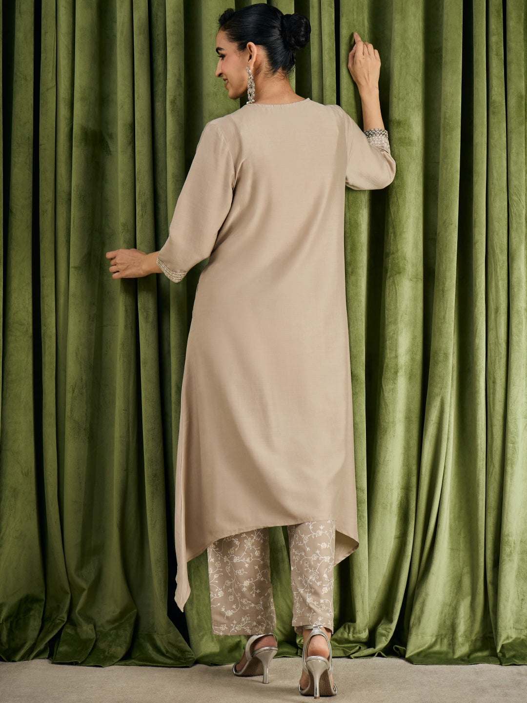 Color_Beige