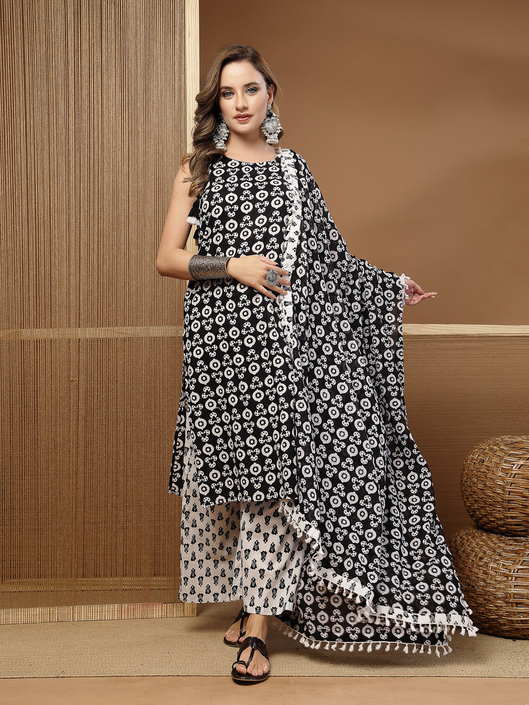 Color_Black
