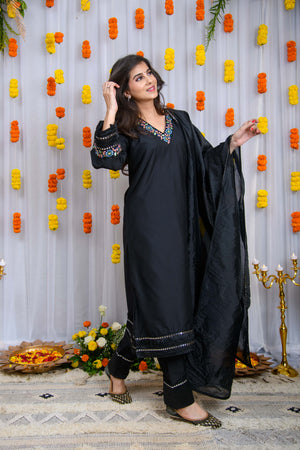 Color_Black