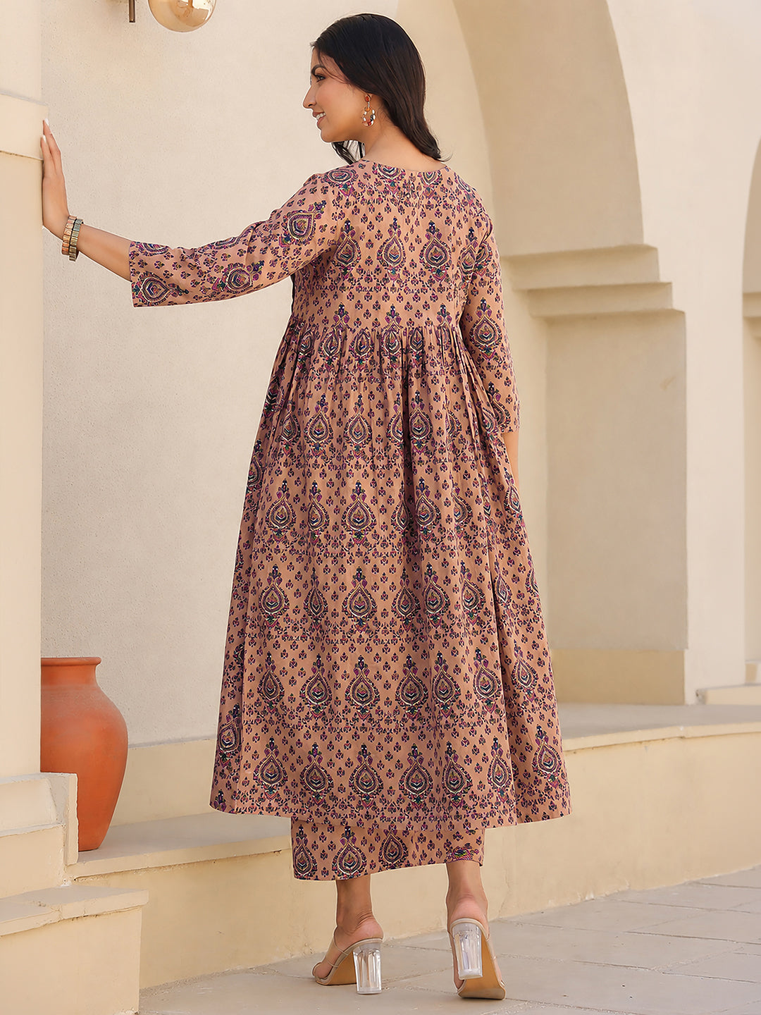 Color_Brown