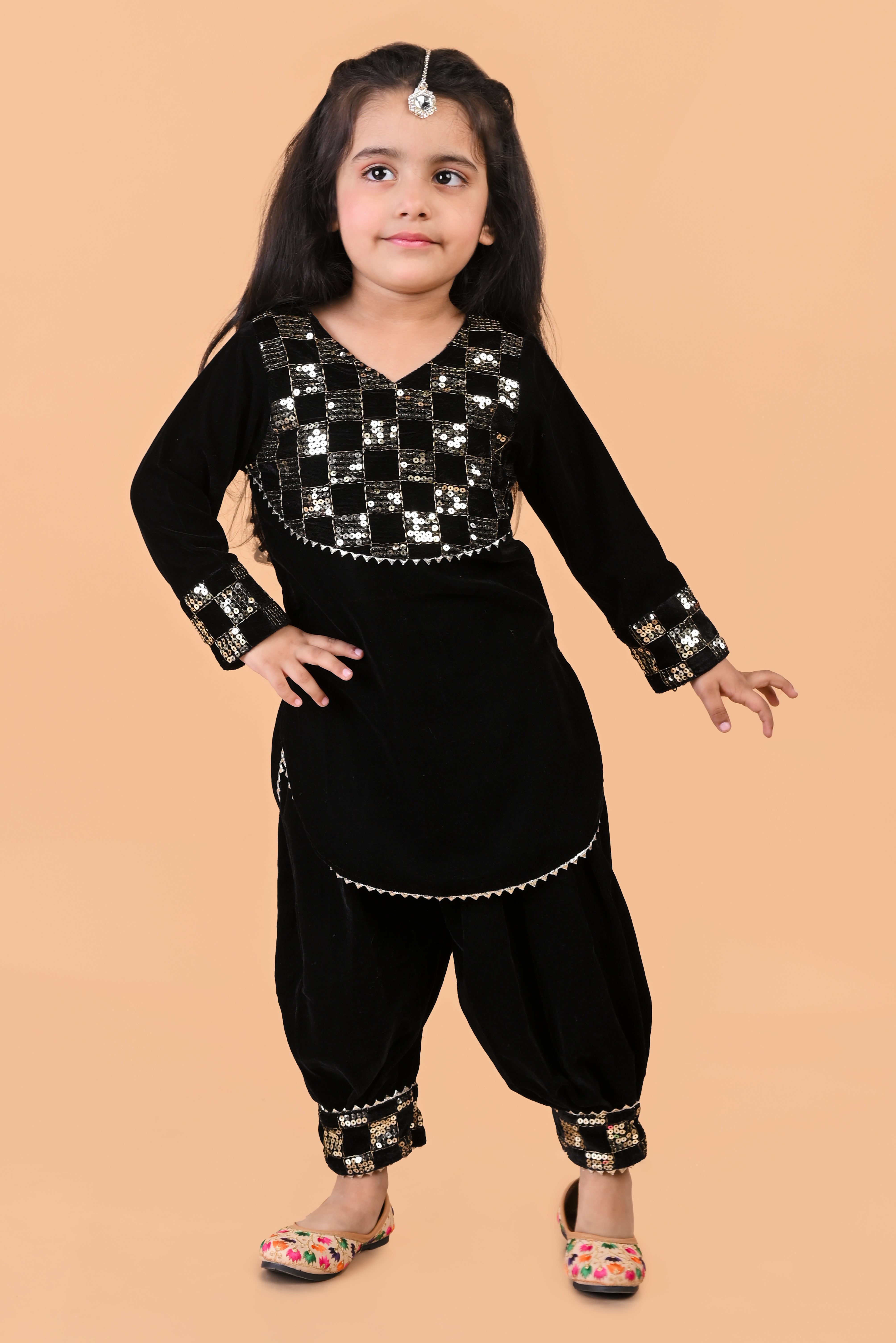 Color_Black