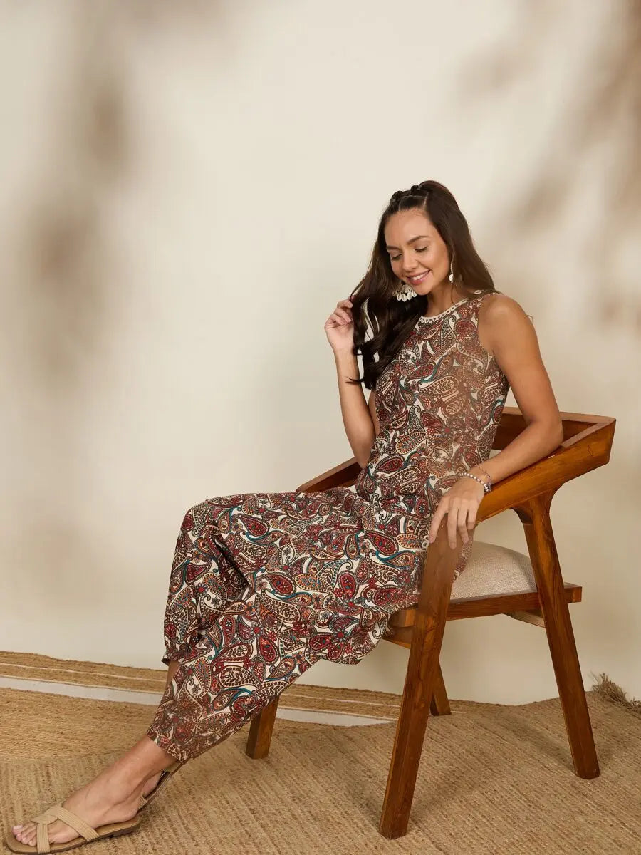 winered-woman-paisley-print-sleeveless-brown-coord-set