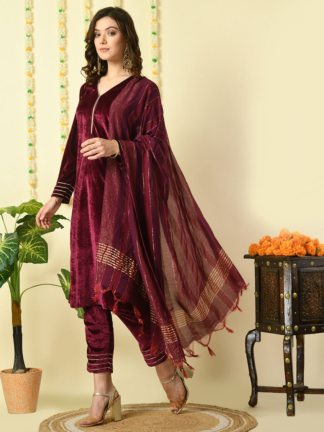 Color_Maroon