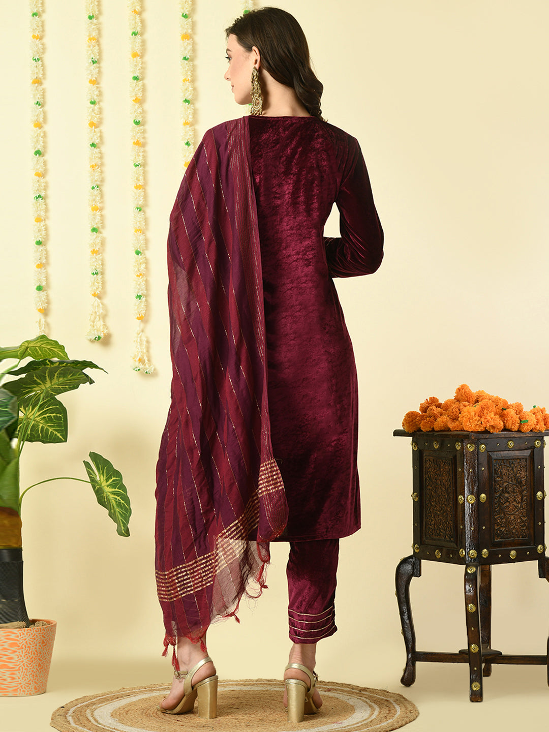 Color_Maroon