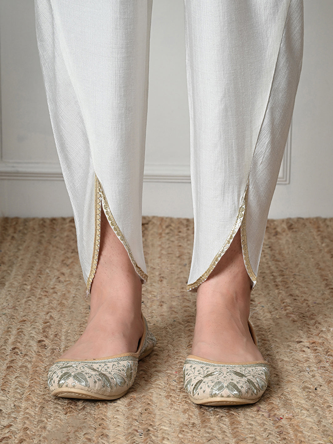 Color-White