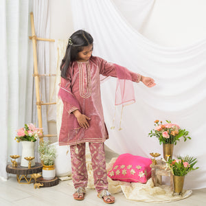 Color_Pink