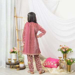 Color_Pink