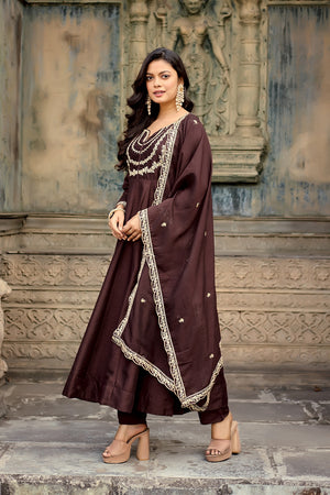 Color_Brown