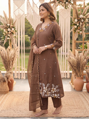 Color_Brown