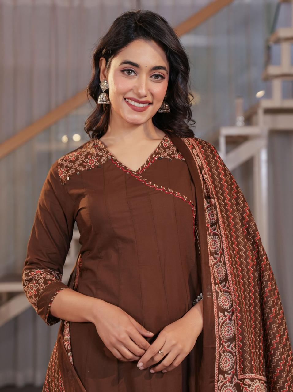 Color_Brown