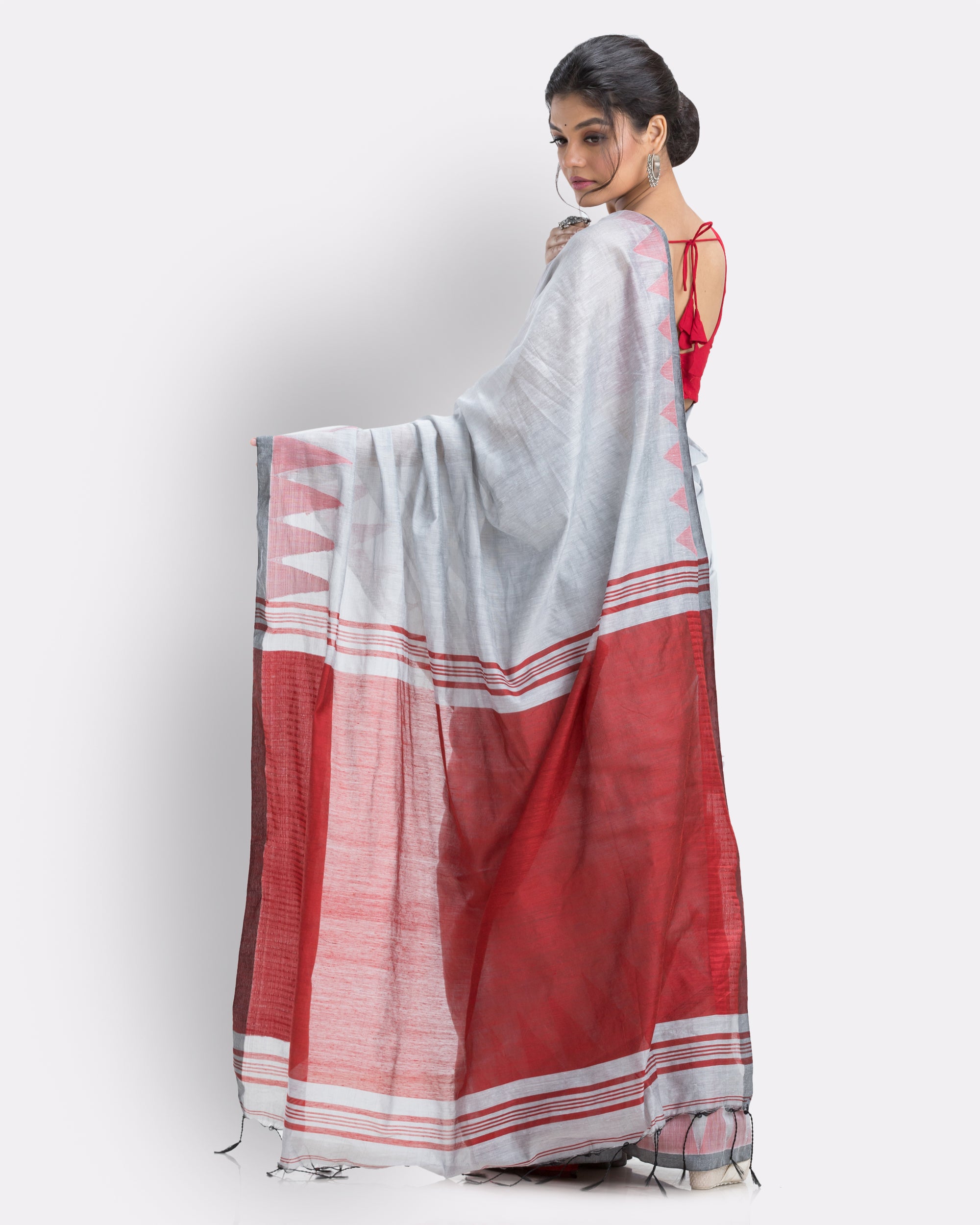 Women's White Cotton Blend Handloom Saree