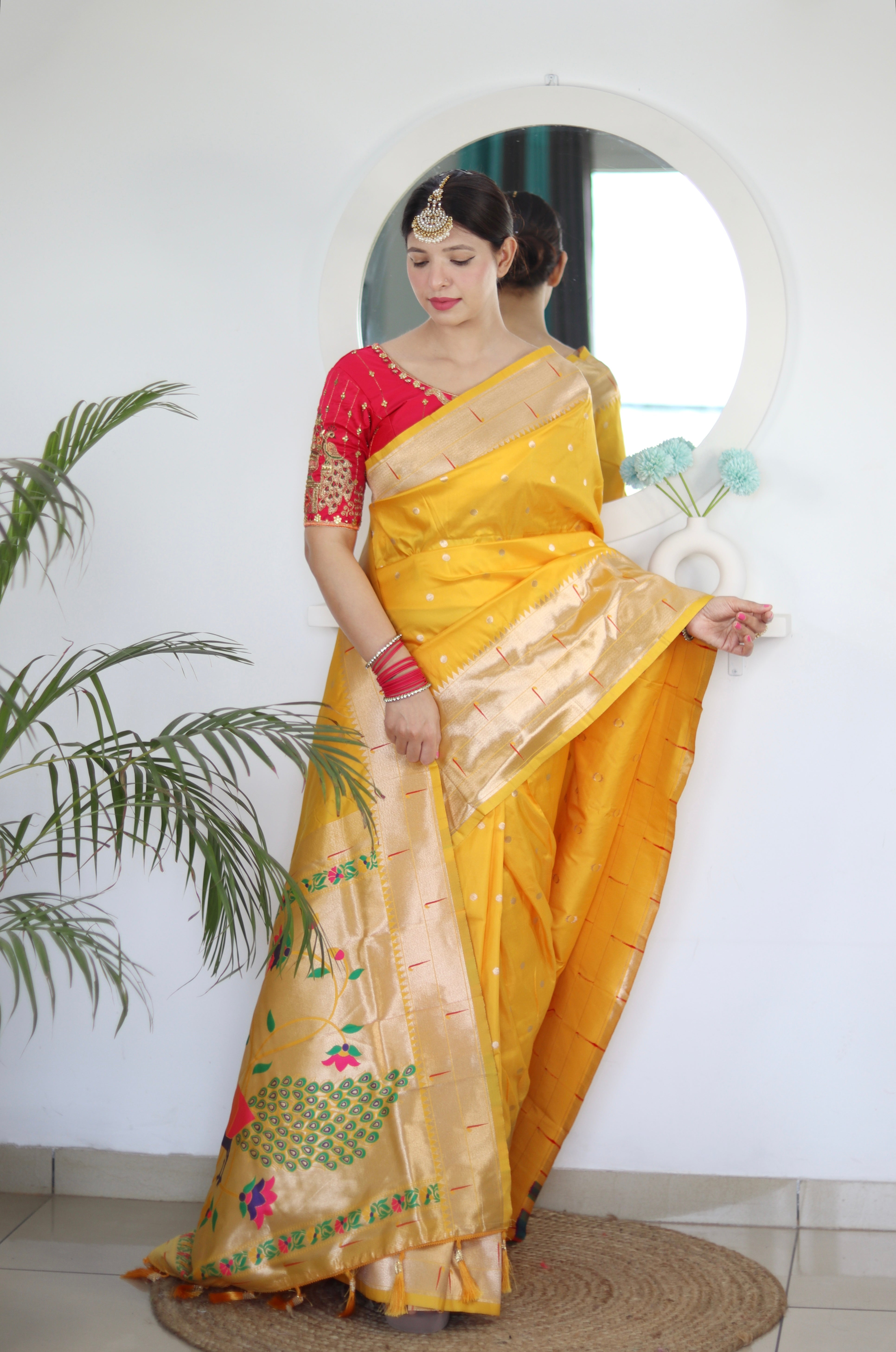 Color_YELLOW
