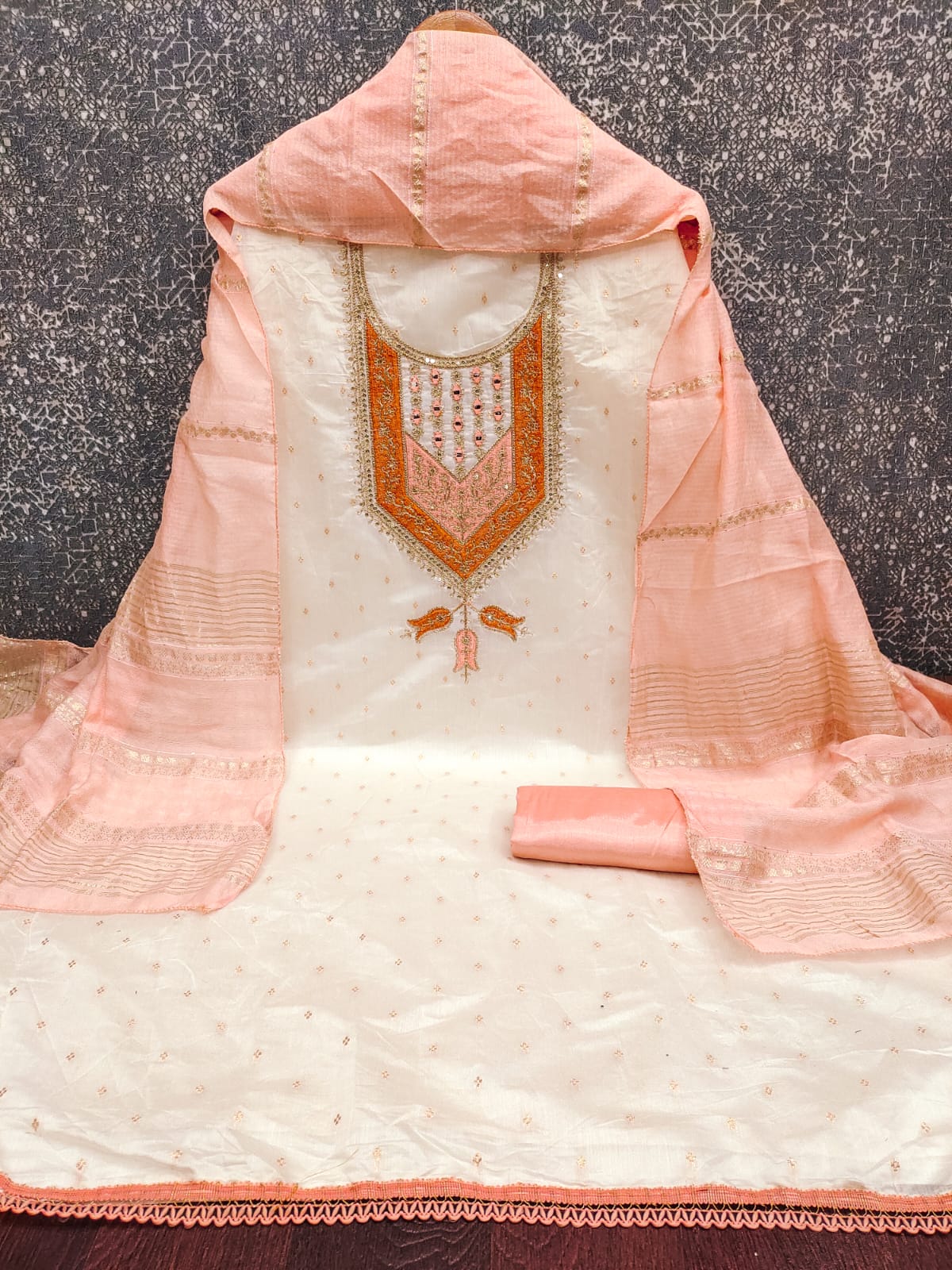 Color_Peach