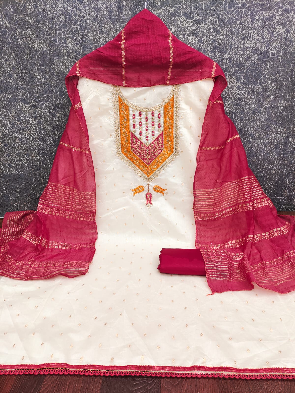 Color_Maroon