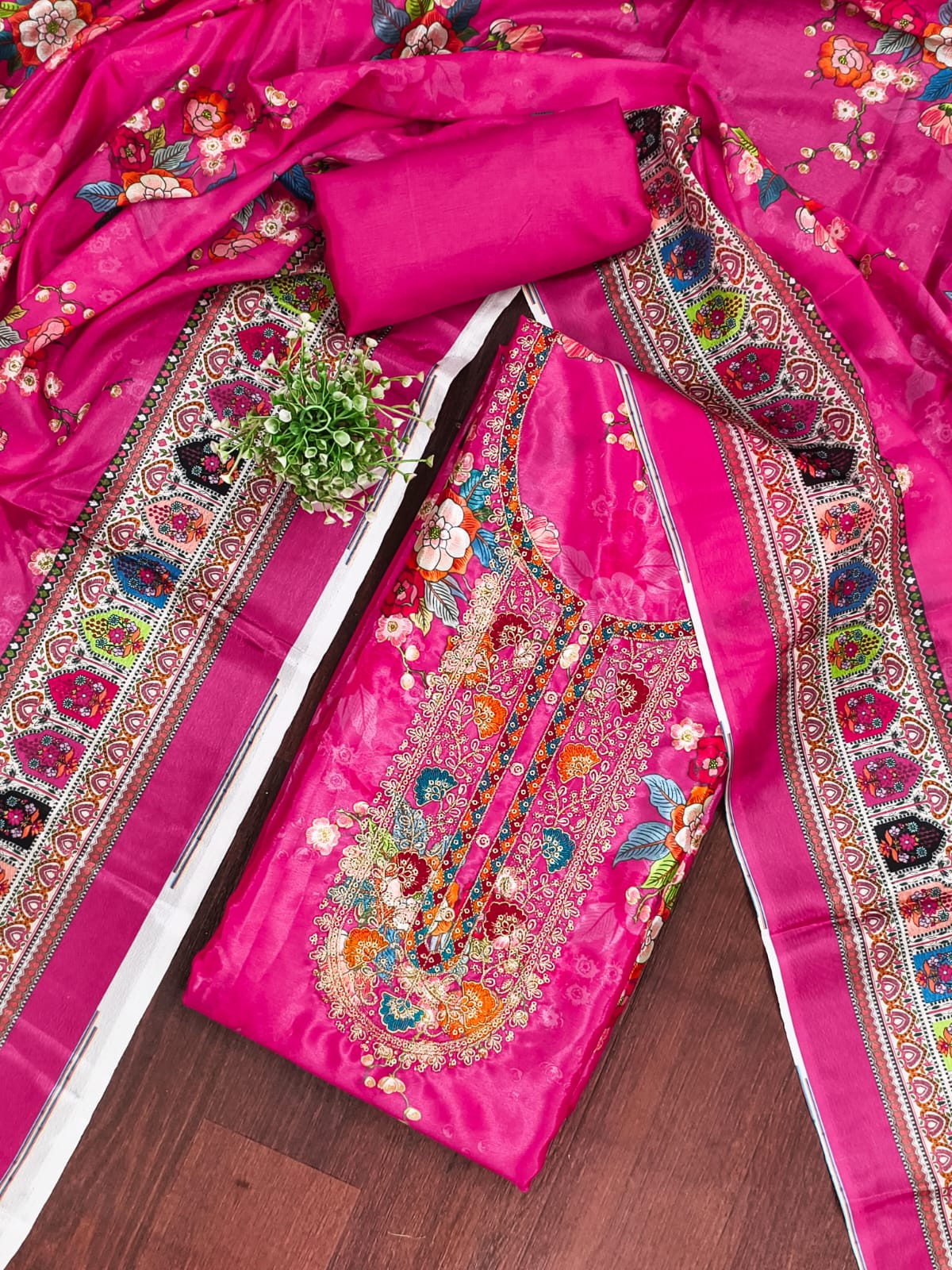 Color_Pink