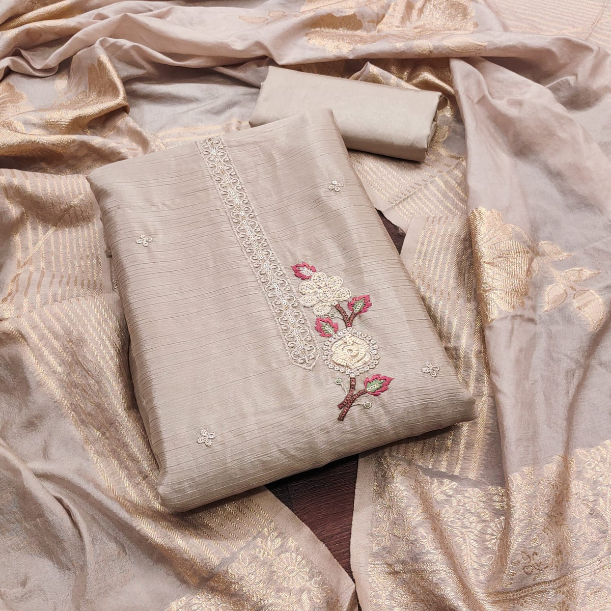 Color_Beige