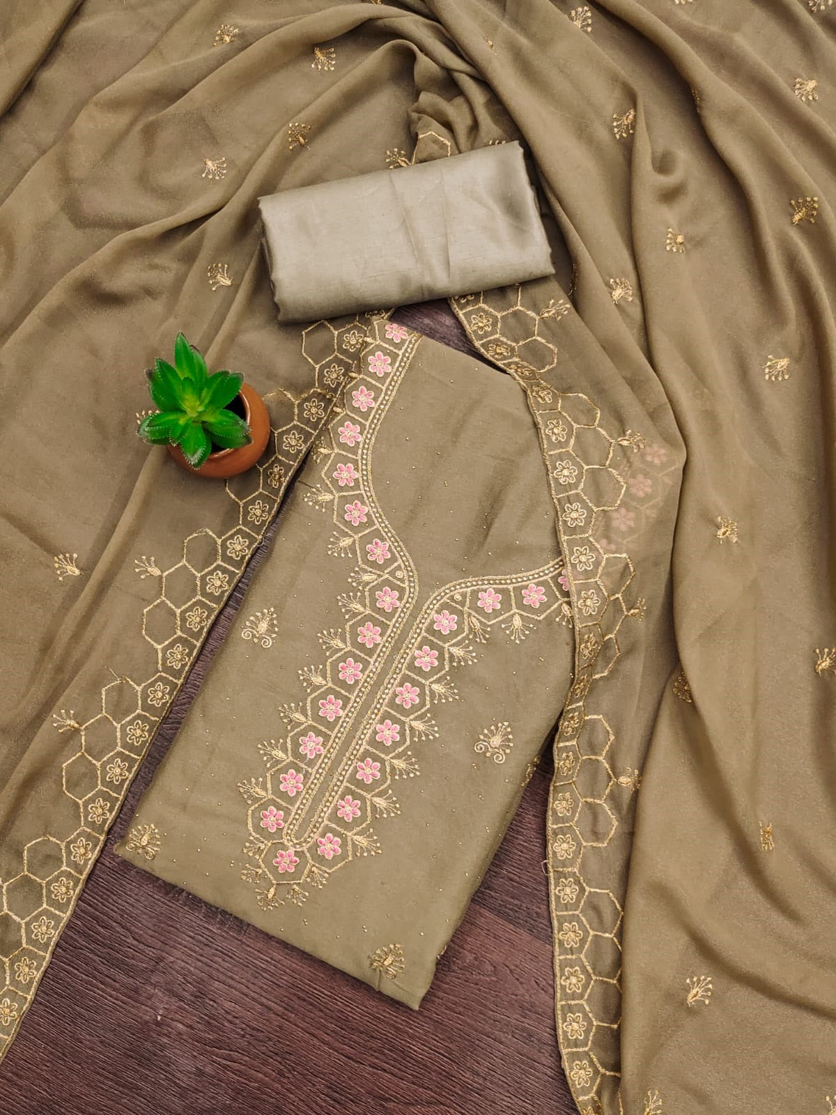 Color_Beige