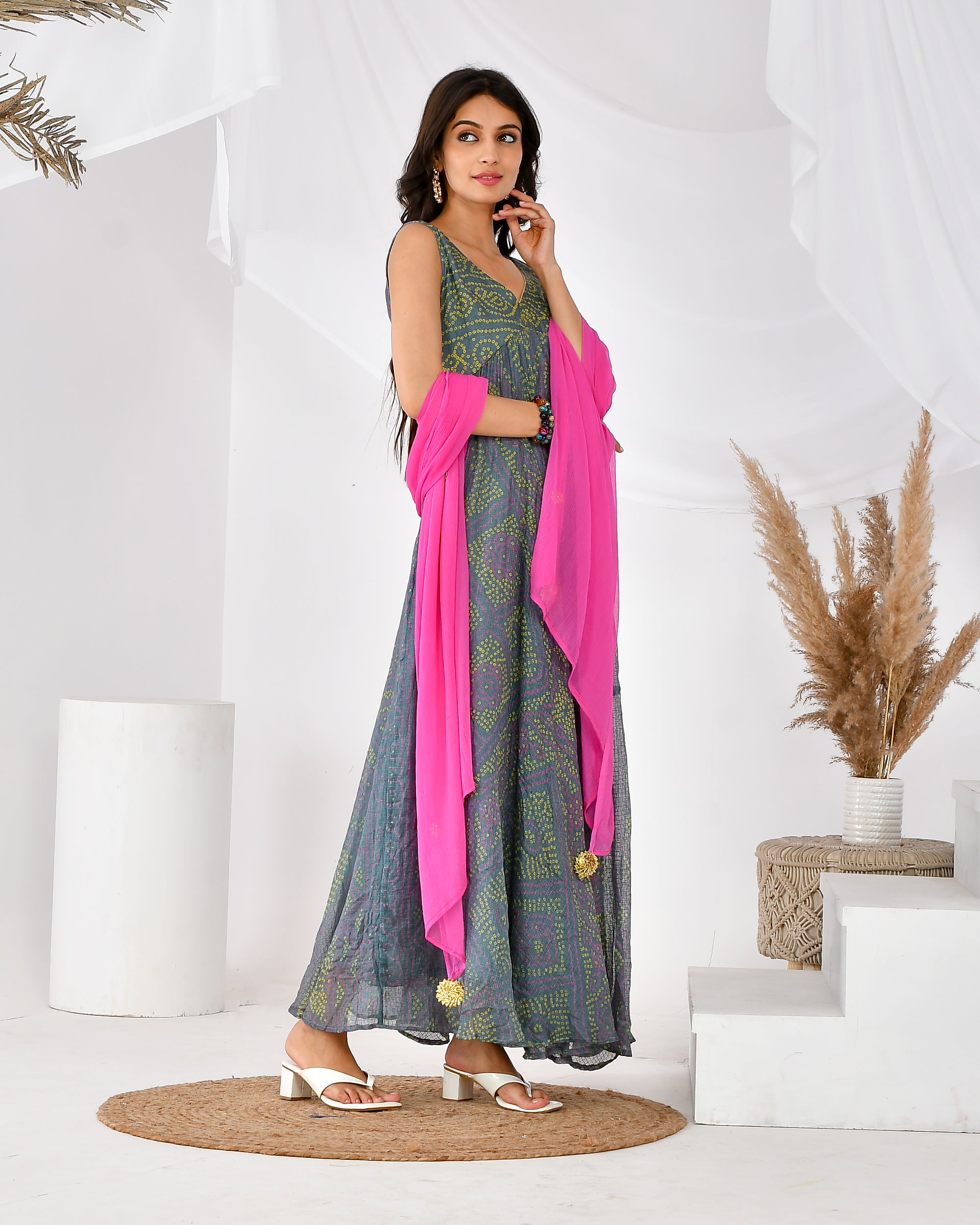 Women's GREY PINK BANDHANI S