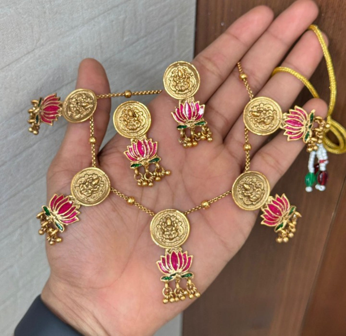 Color_Gold