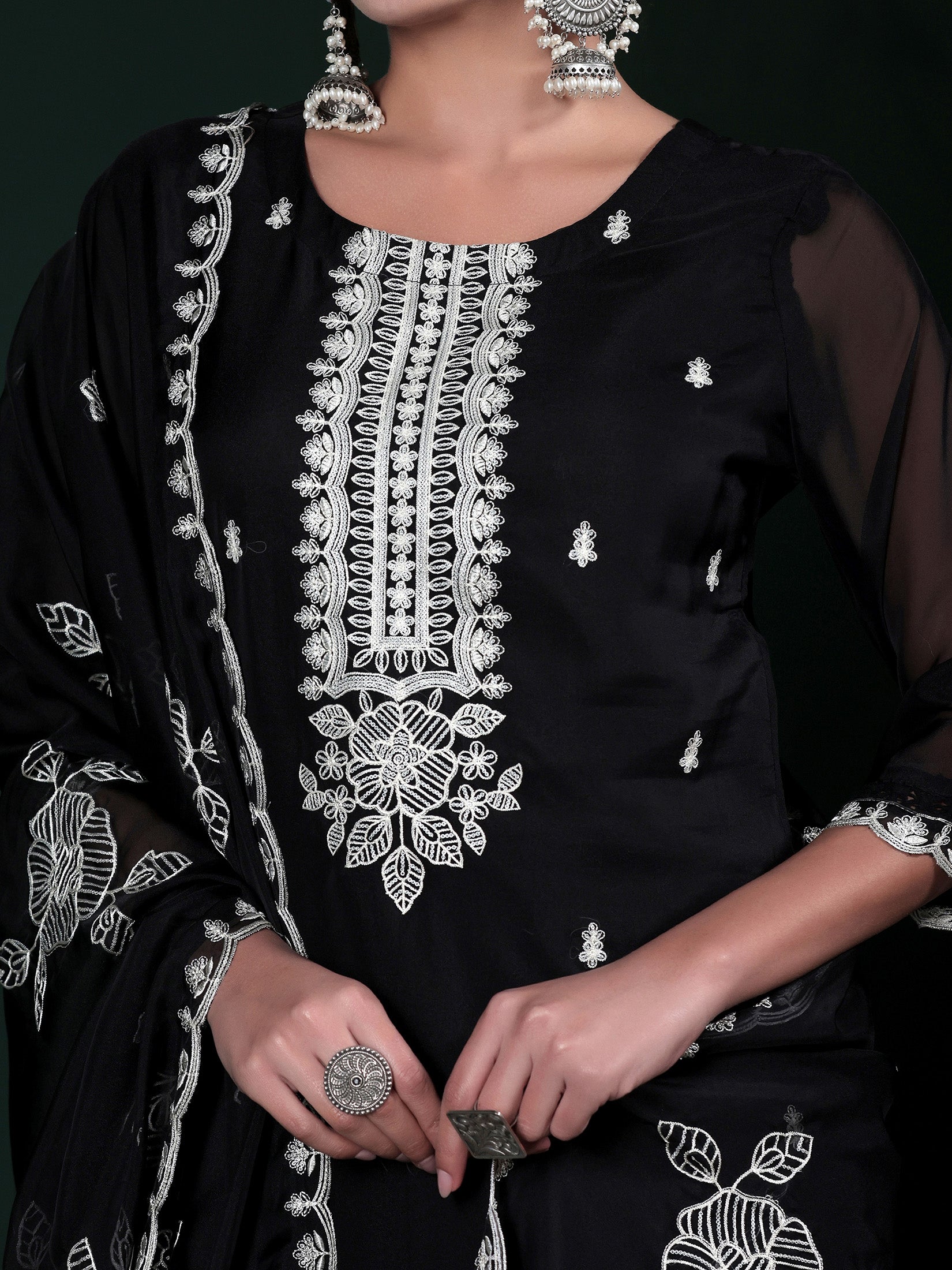 Color_Black