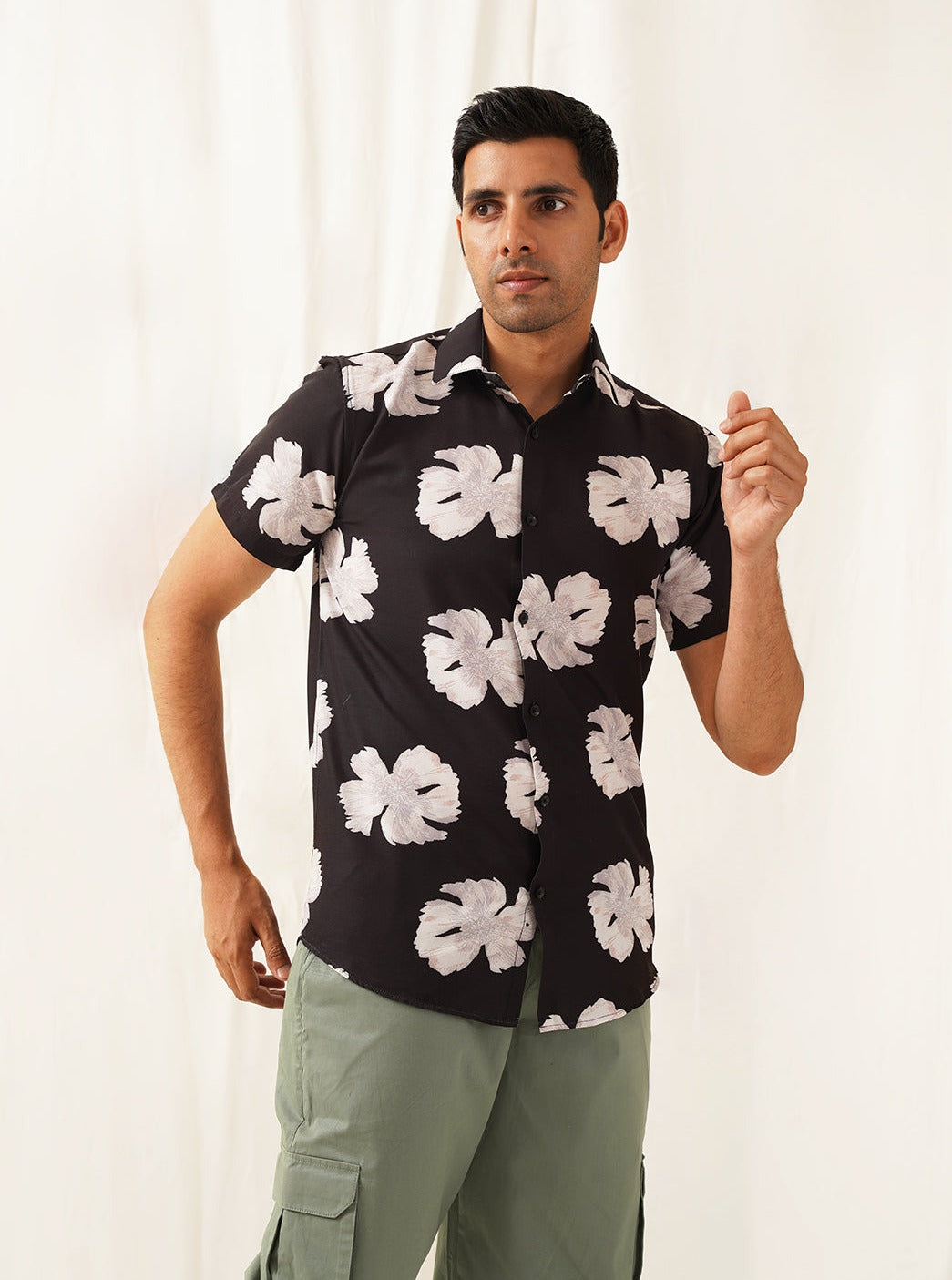 Men's Classic Floral Printed Spread Collar Cotton Curved Casual Shirt