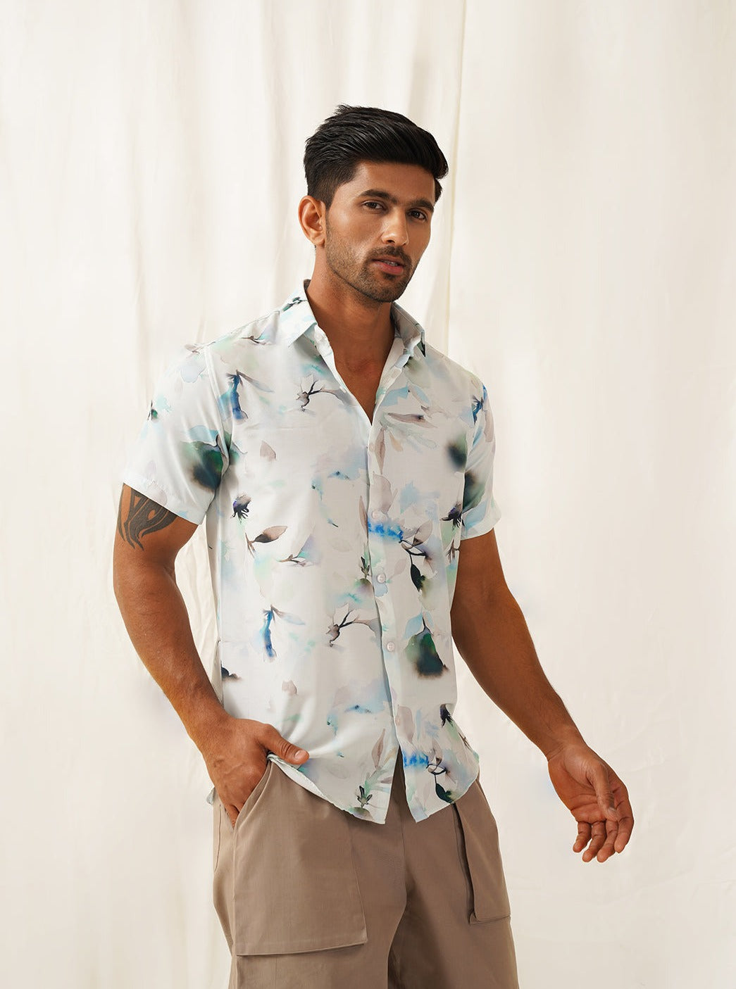 Men's Classic Blue Floral Printed Spread Collar Cotton Curved Casual Shirt
