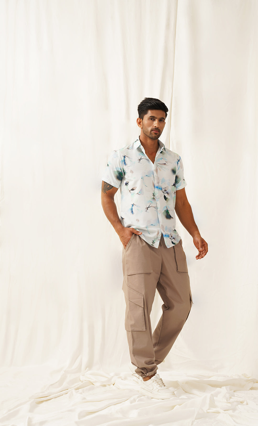 Men's Classic Blue Floral Printed Spread Collar Cotton Curved Casual Shirt