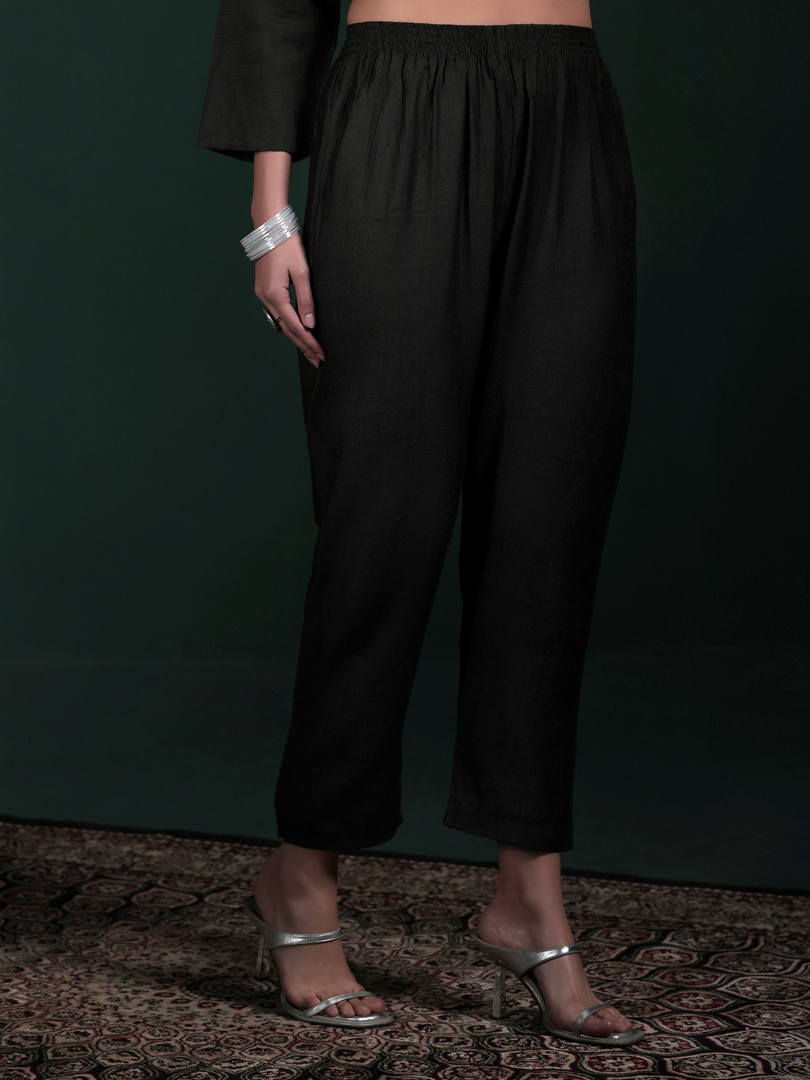 Color_Black