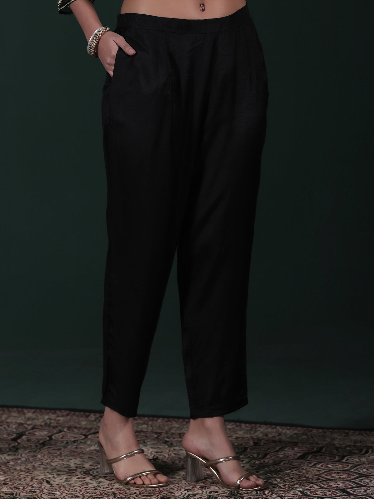 Color_Black