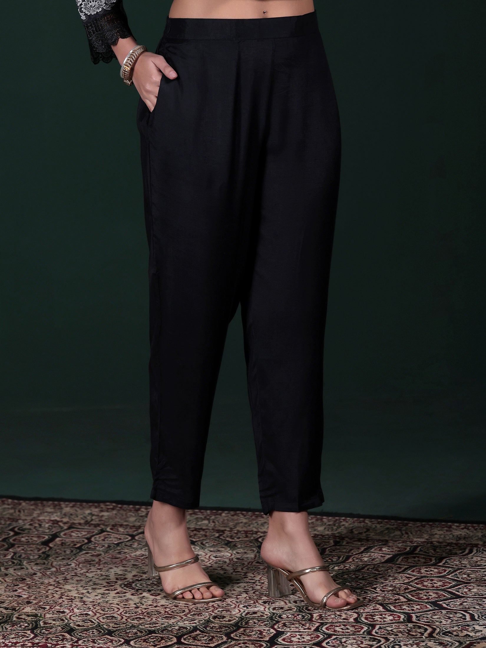 Color_Black