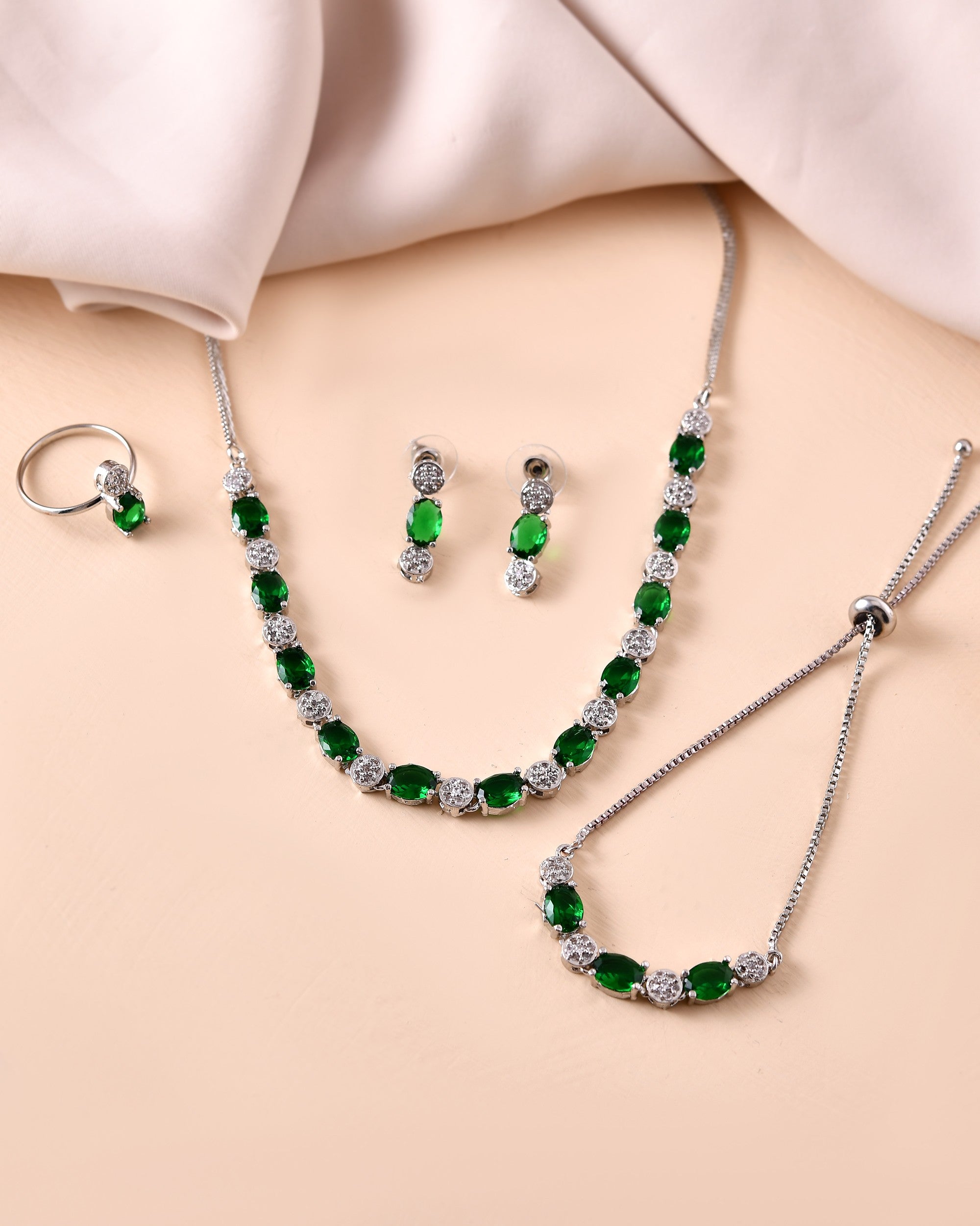 Color_Silver