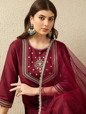 Color_Maroon