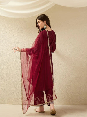 Color_Maroon