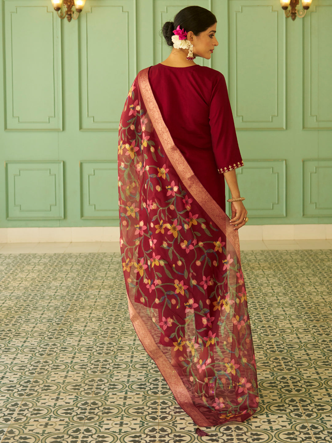 Color_Maroon