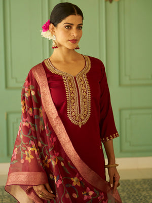 Color_Maroon