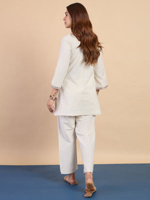 Color_off white