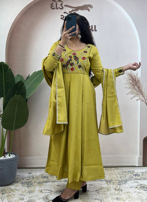 Color_MUSTARD