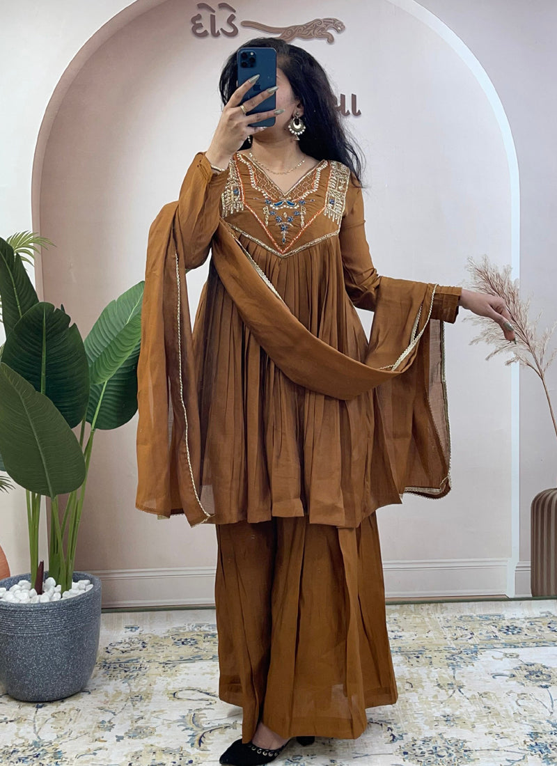 Color_BROWN