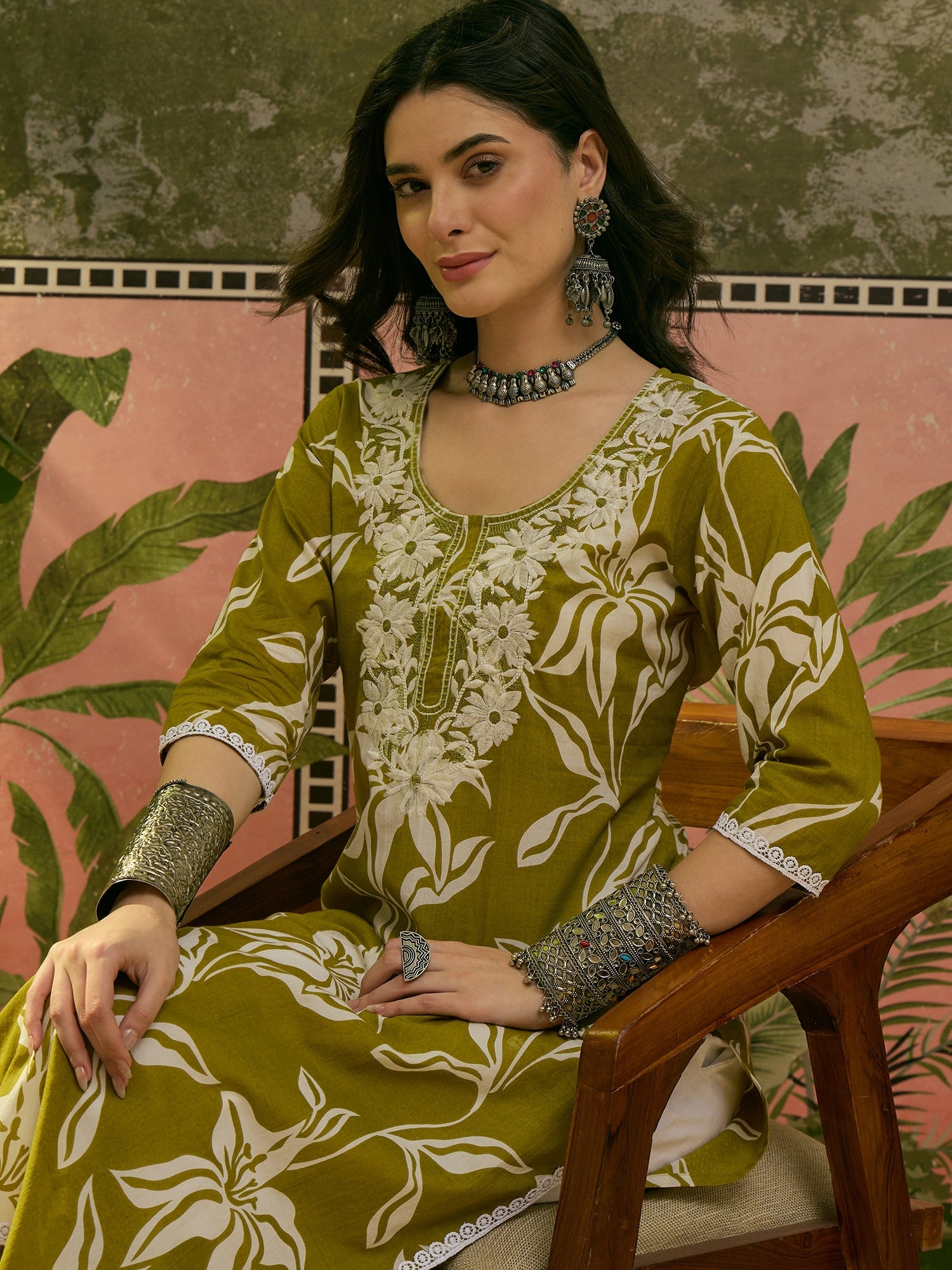 Women's Green Floral Printed & Embroidered Cotton Straight Kurta