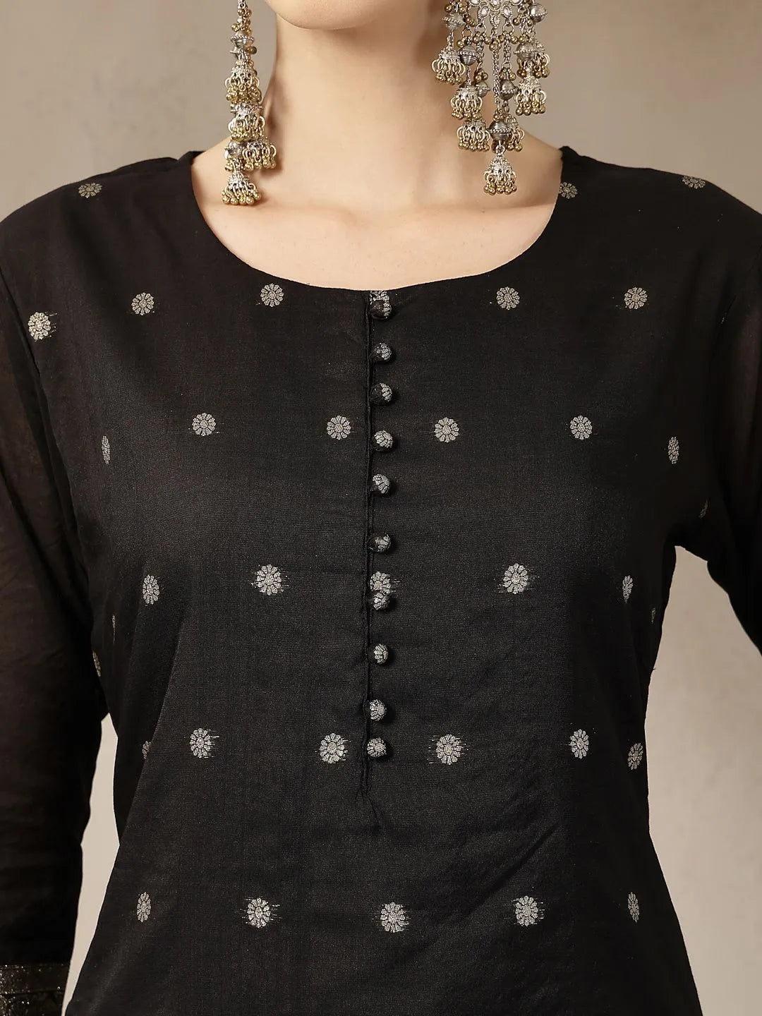 Color_Black