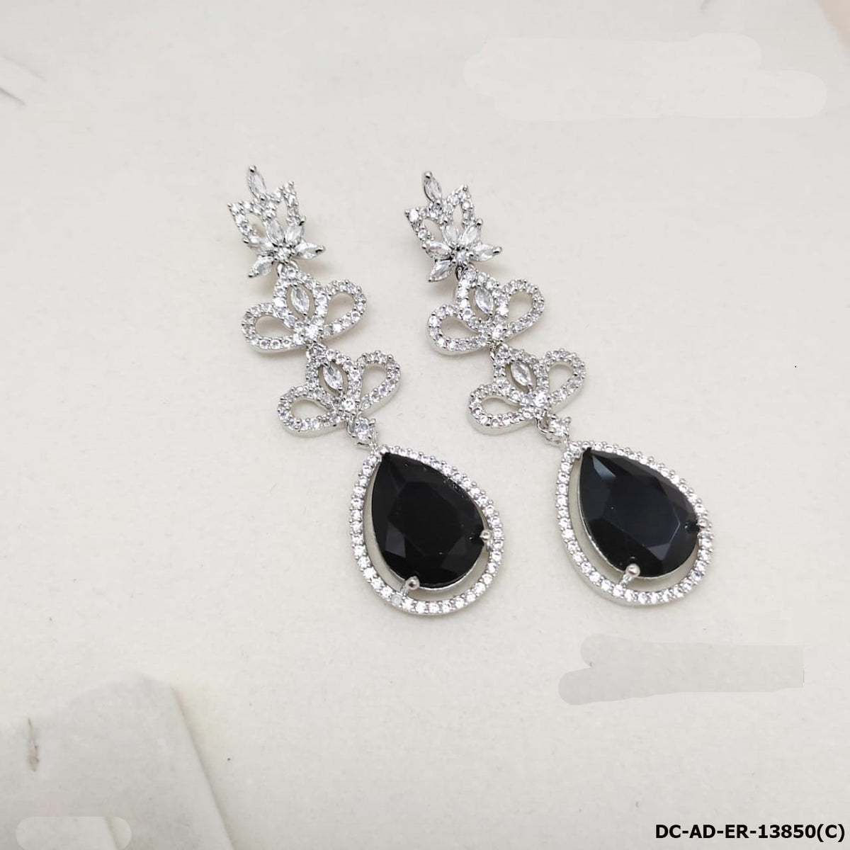 Color_Black