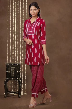 Color_Maroon