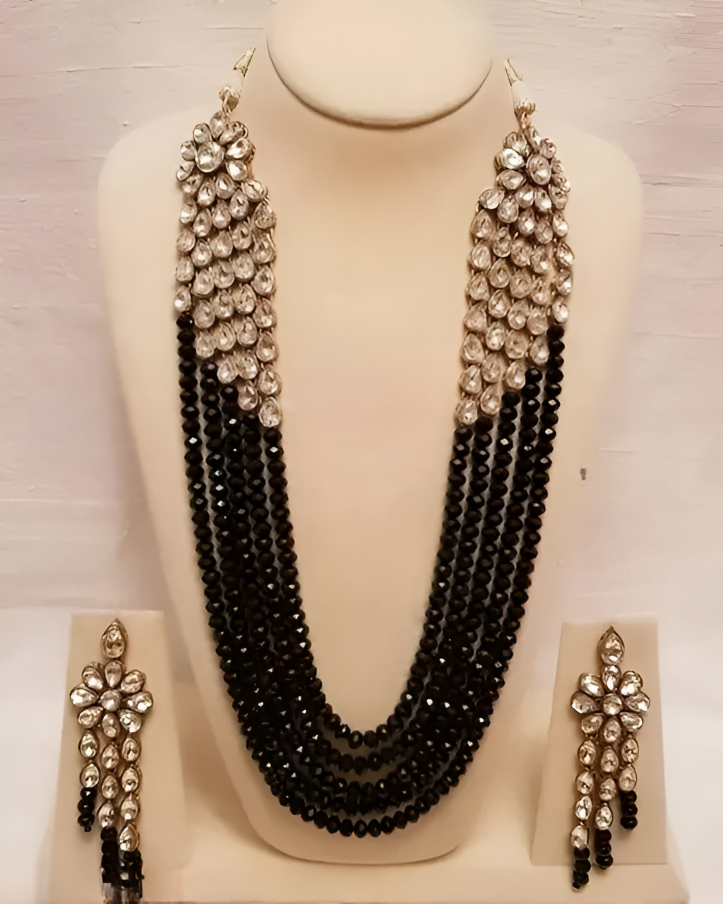 Color_Black