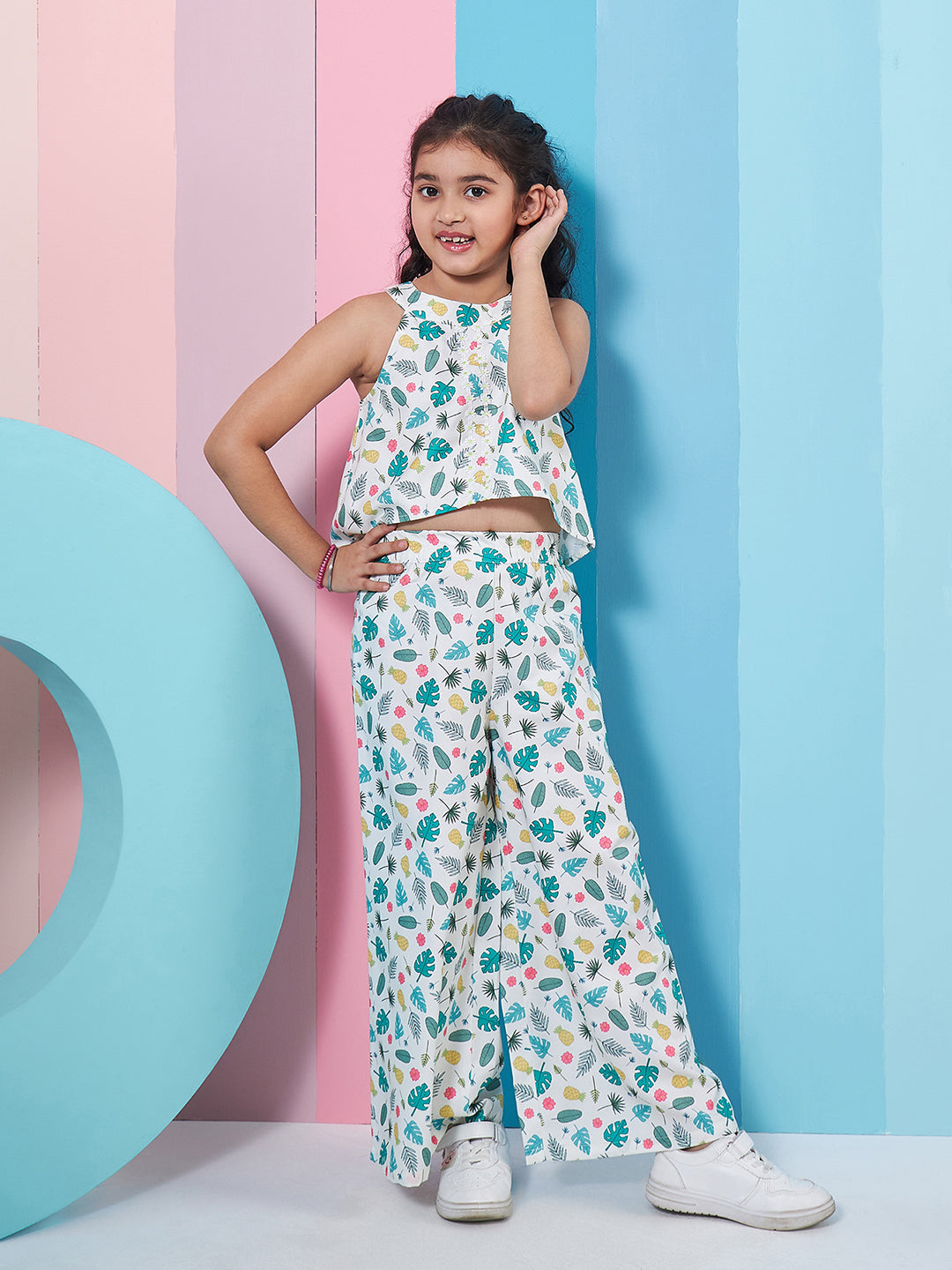 Girls Floral Printed Crop Top With Trousers
